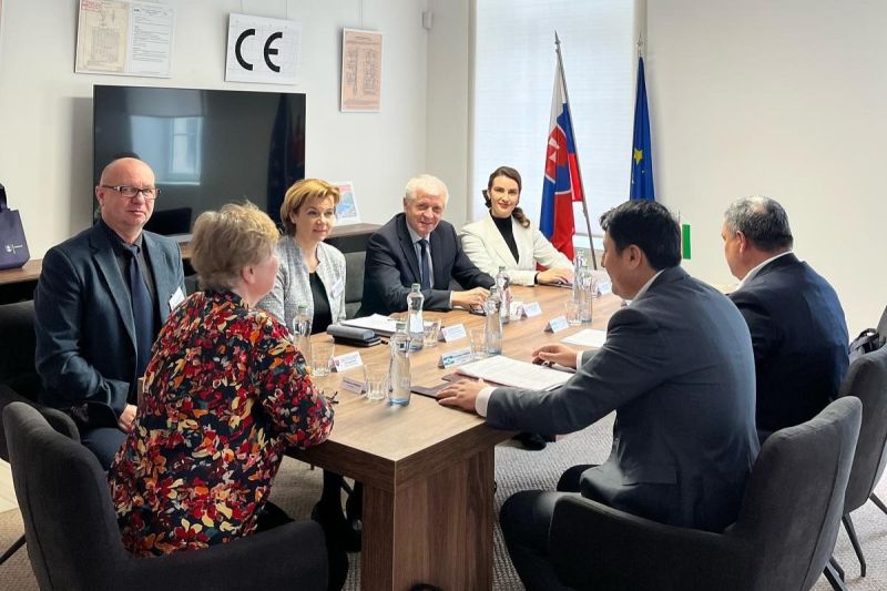 ŠTUDIJNÁ NÁVŠTEVA Z UZBEKISTANU – PREDSTAVENIE NÁRODNÉHO METROLOGICKÉHO SYSTÉMU SLOVENSKEJ REPUBLIKY