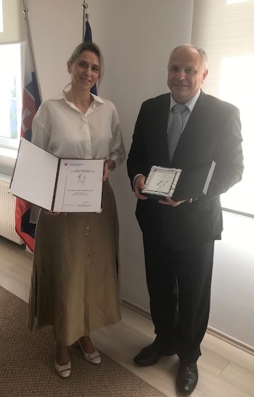 UDELENIE CENY ZA DLHOROČN&Yacute; PR&Iacute;NOS V OBLASTI TECHNICKEJ NORMALIZ&Aacute;CIE